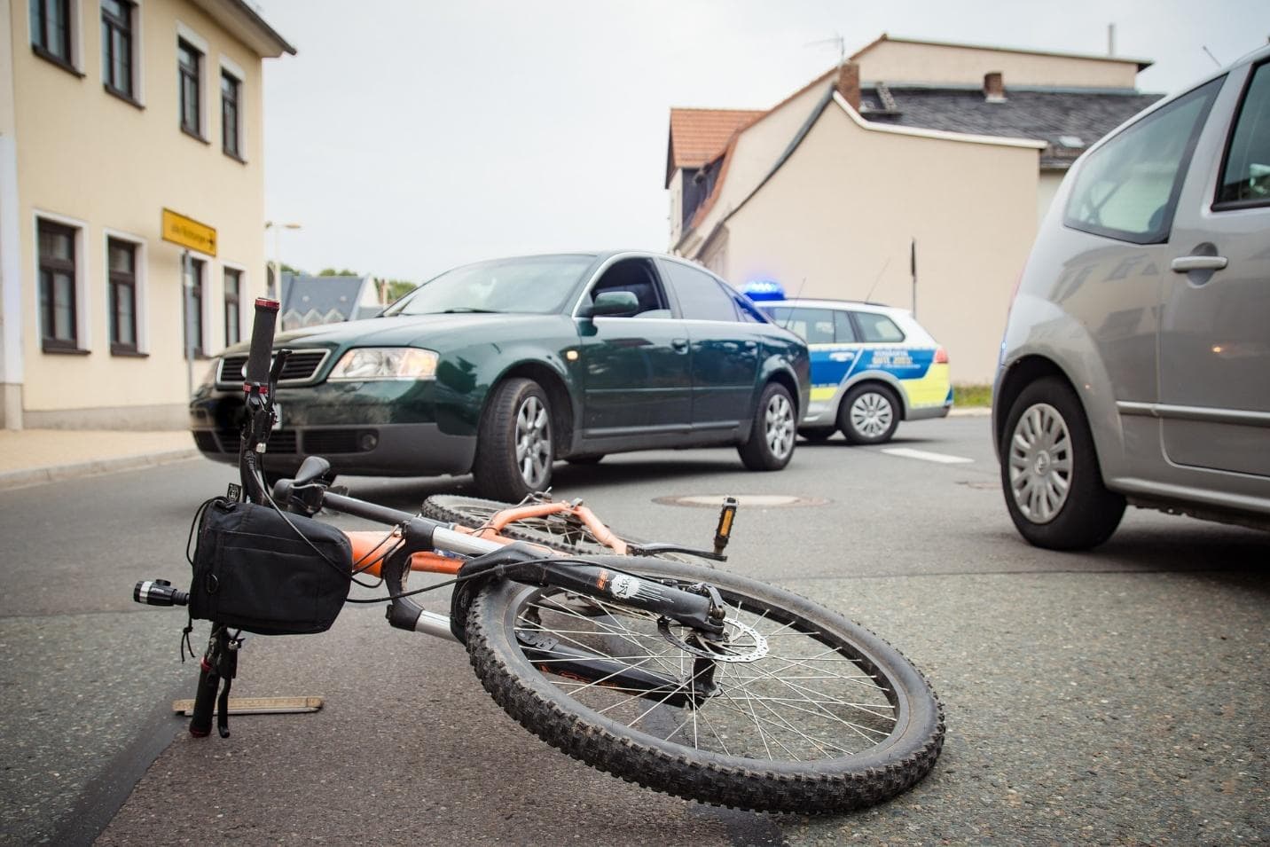 Can You File a lawsuit If You Get Hit By a Car on a Bike?
