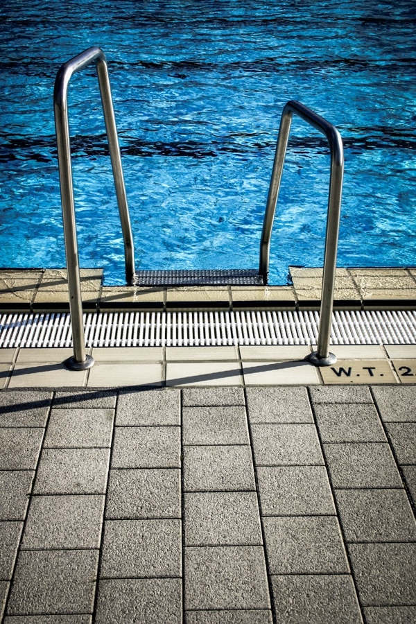 Are Vegas Hotel Pools Safe to Swim in?