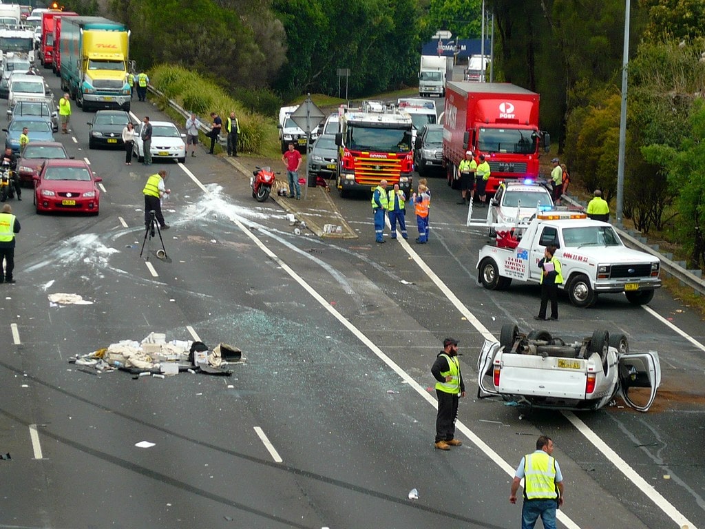 WHAT CAUSES ROLLOVER ACCIDENTS: INVESTIGATING CAUSES AND DETERMINING LIABILITY