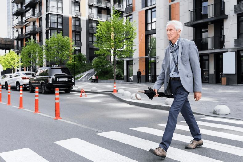 ¿Los peatones imprudentes tienen el derecho de paso?