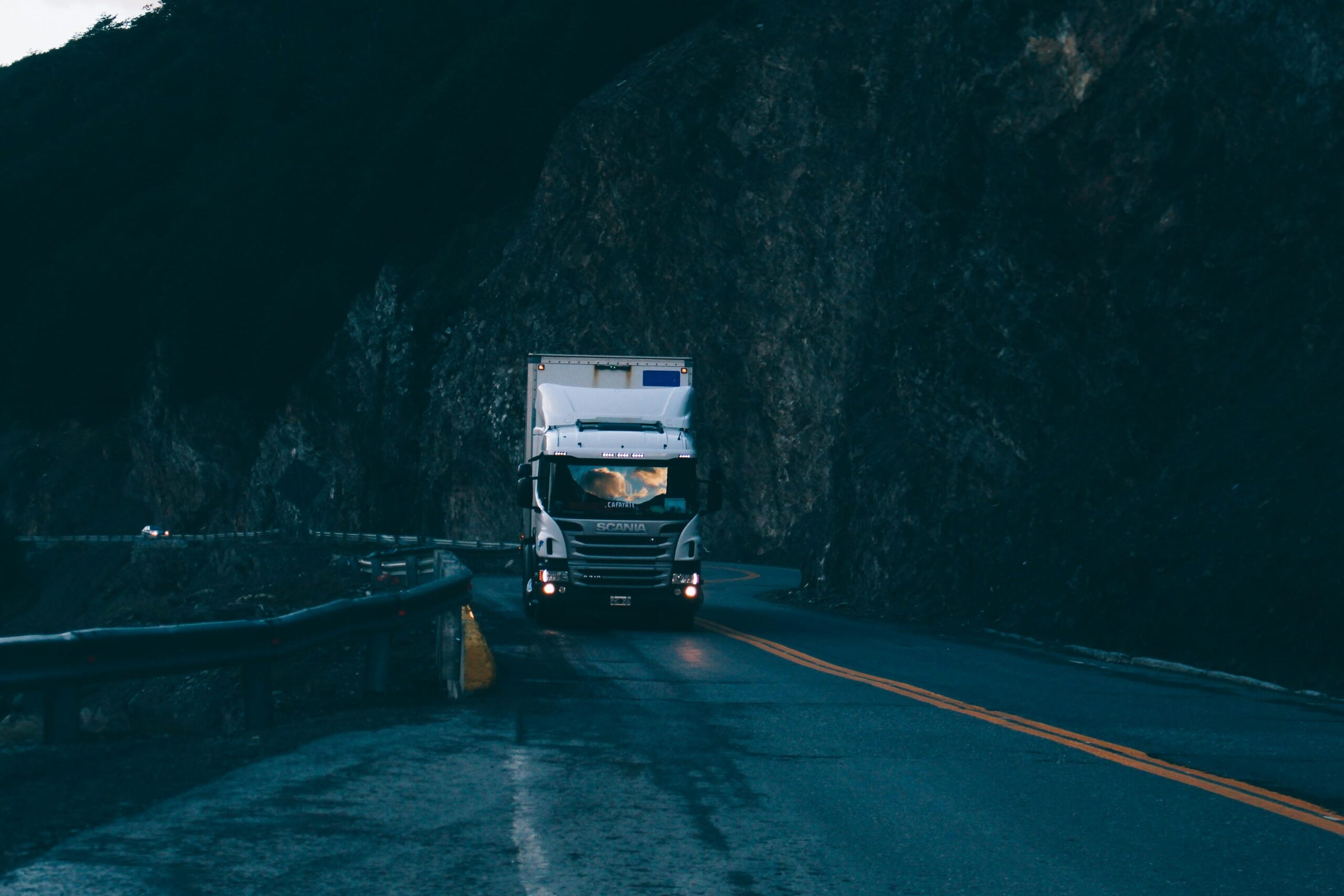 How Much Does a Truck Accident Lawyer Cost?